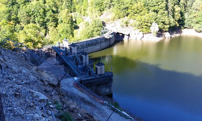 barrage des Essarts -15  réaménagement de l’évacuateur de crues
