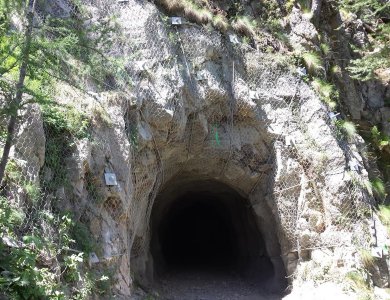 Confortements au rocher du tunnel du sentier des Italiens