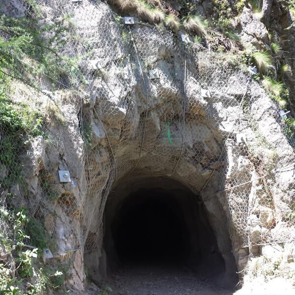 Confortements au rocher du tunnel du sentier des Italiens