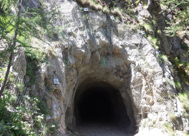 Confortements au rocher du tunnel du sentier des Italiens